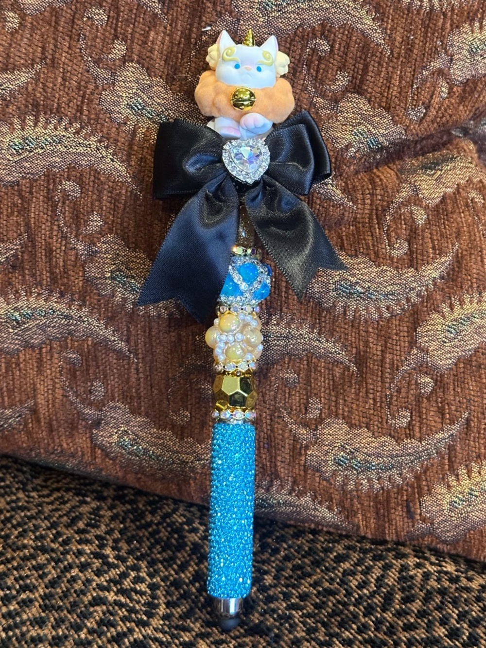 Gorgeous Hand Crafted Pen with an Authentic  DoDo Nami Pet Unicorn as the Focal